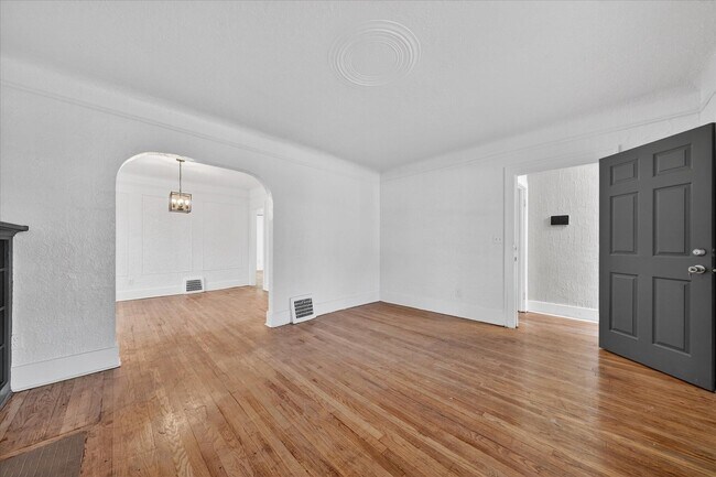 Building Photo - 16890 Stoepel St