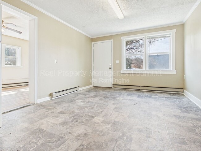 Building Photo - 2501 N Augusta St