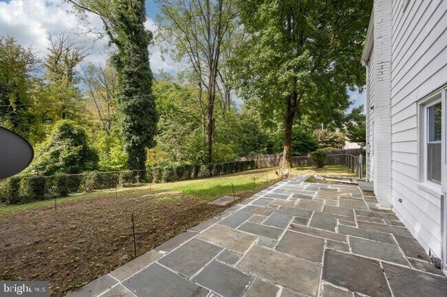 Building Photo - 1226 Fleetwood Rd