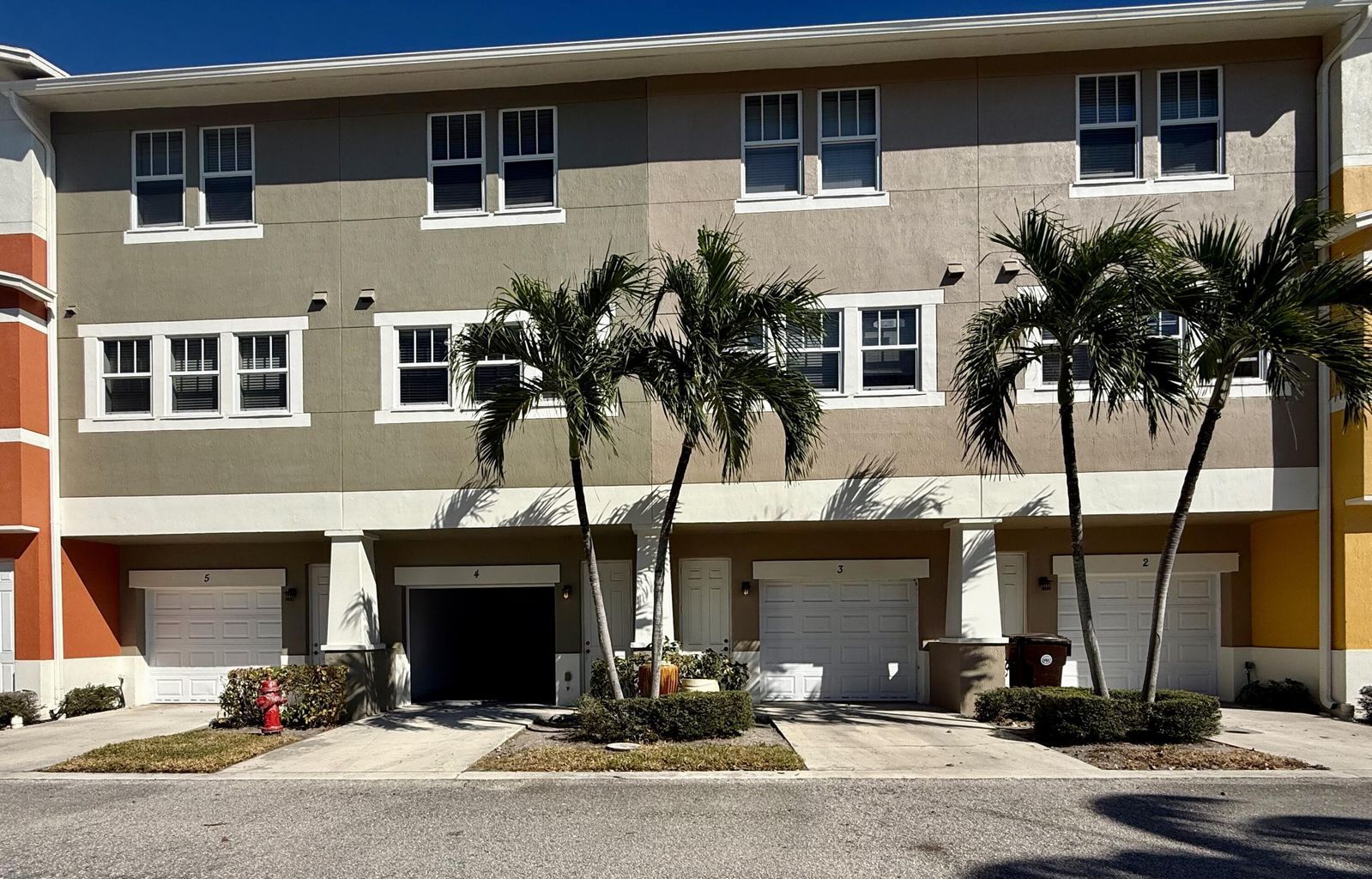 Building Photo - 870 Marina del Ray Ln