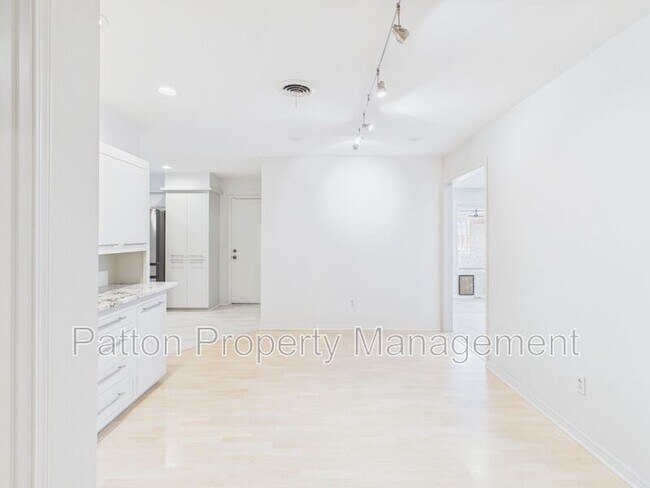 Building Photo - 6810 Montague Dr