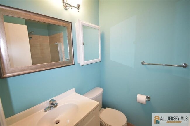 Building Photo - 49 Farnham Square