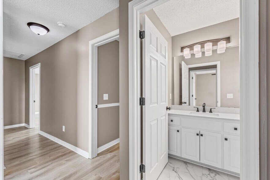 Building Photo - 2544 Portobella Pl