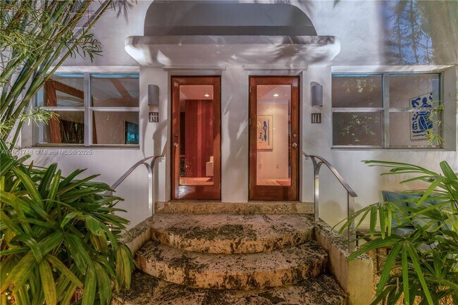 Building Photo - 226 Jefferson Ave