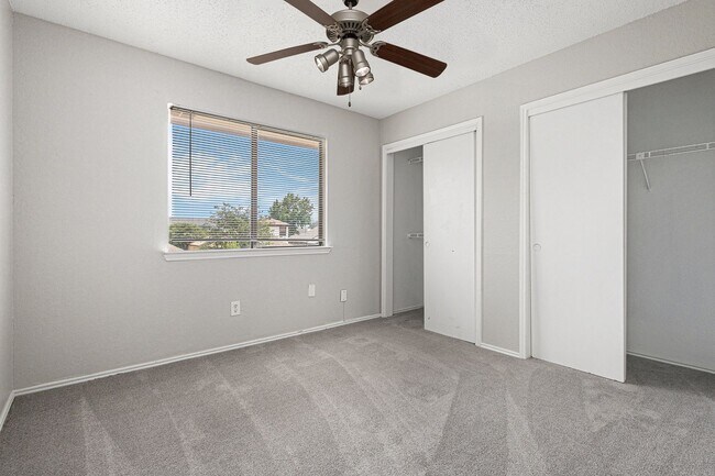 Building Photo - Beuatiful Home in Dallas County