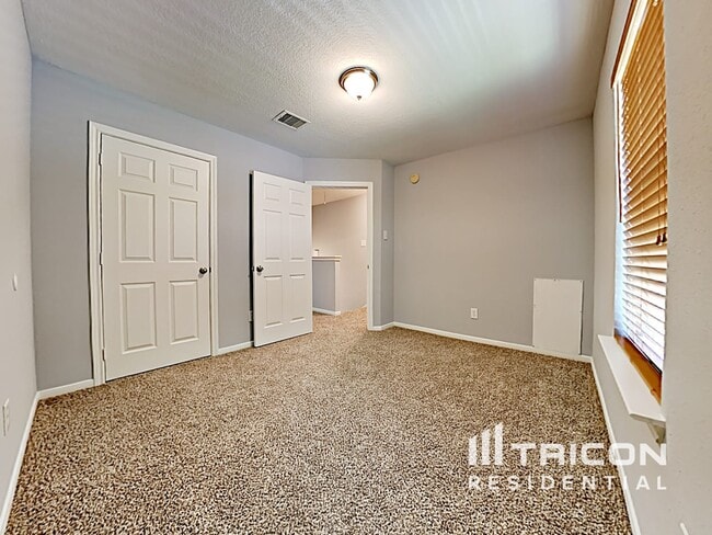 Building Photo - 2604 Jacob Ct