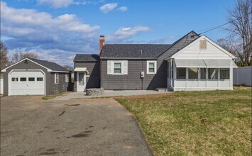 Building Photo - 140 Camp Ave