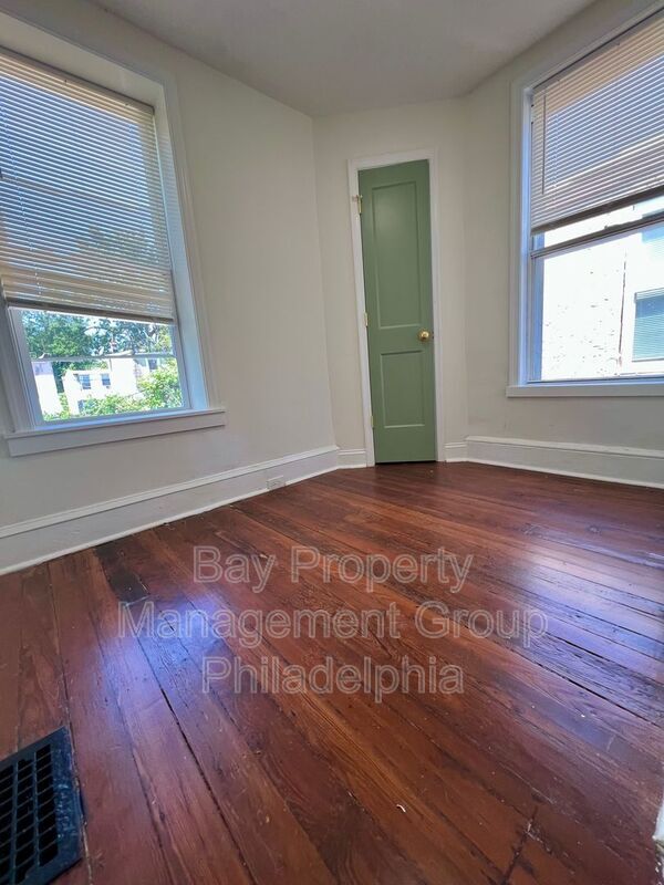 Building Photo - 43 E Collom St