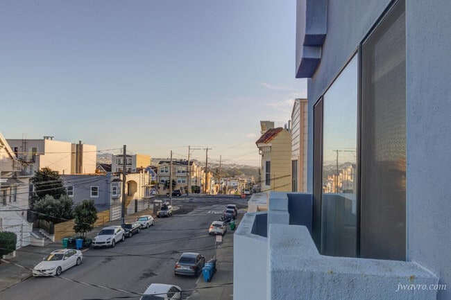 Building Photo - 465 35th Ave