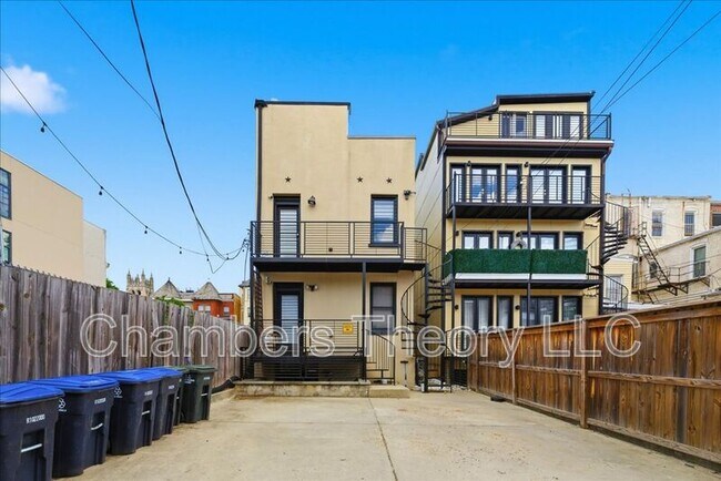 Building Photo - 1516 Q St NW