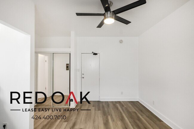 Building Photo - 290 Loma Dr