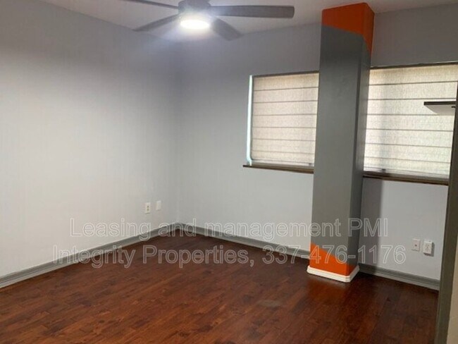 Building Photo - 11550 Southfork Ave