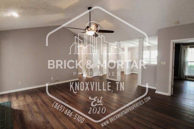 Building Photo - 808 Pioneer Dr