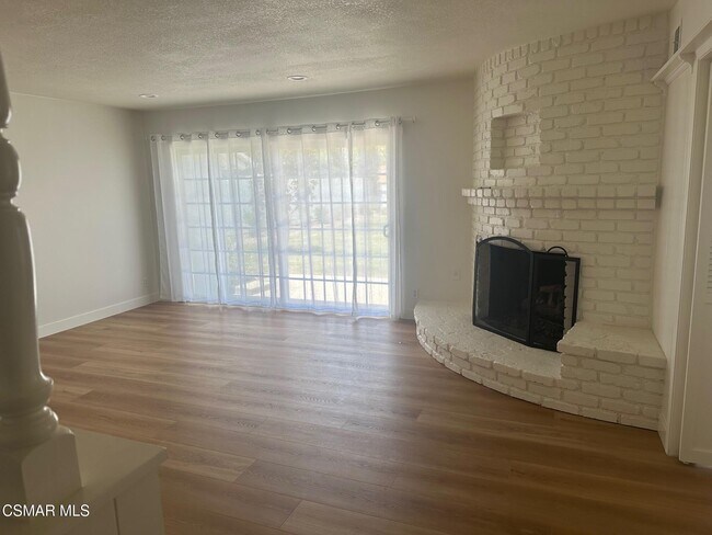Building Photo - 23939 Oxnard St