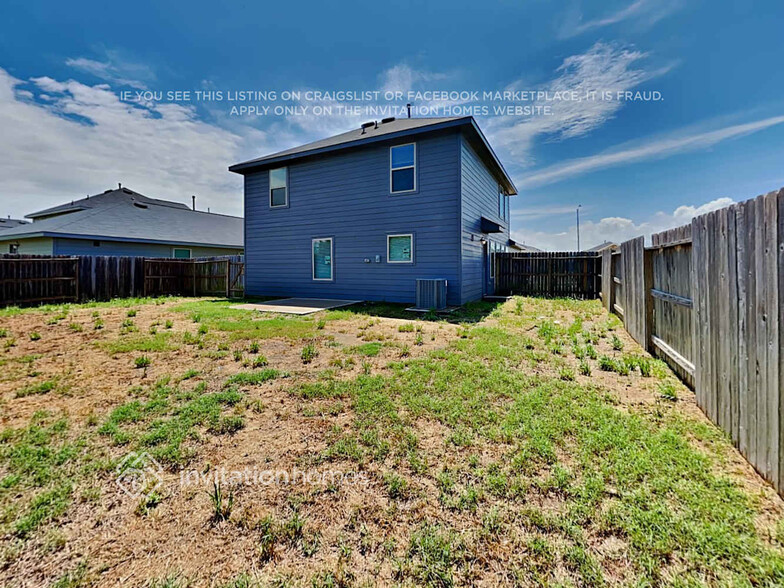 Building Photo - 24030 Laurel Farms Dr