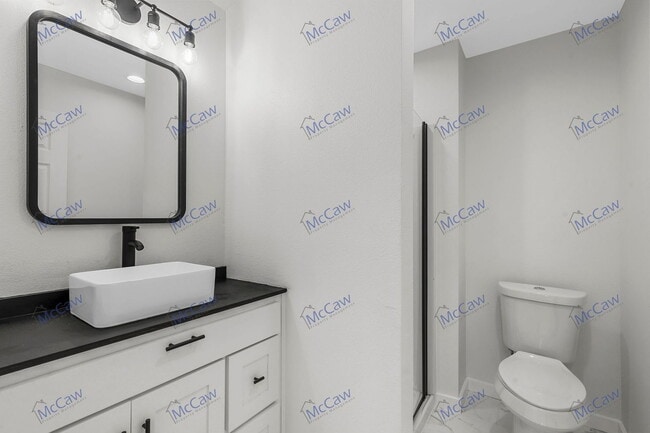 Building Photo - 2025 Grainger St