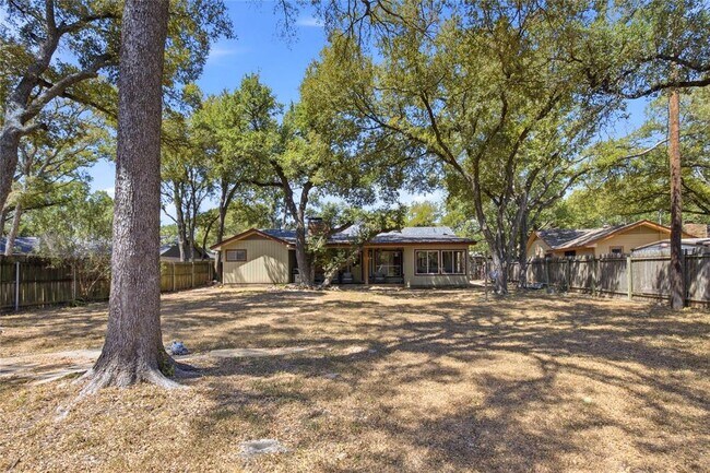 Building Photo - 13319 Water Oak Ln