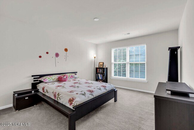 Building Photo - 8 Connor Dr