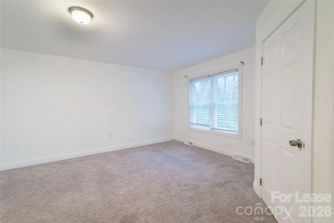 Building Photo - 284 Stanley Spencer Mountain Rd