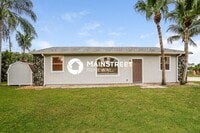 Building Photo - 3 Bedroom Pet-Friendly Home in Fort Myers, FL with Main Street Renewal