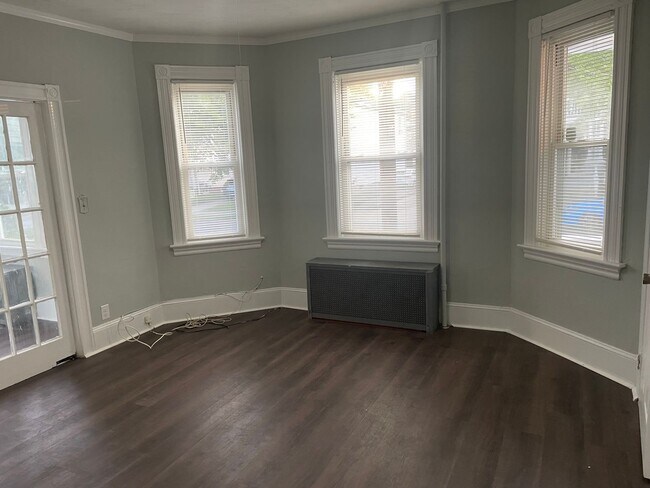 Building Photo - 415-417 Academy Avenue