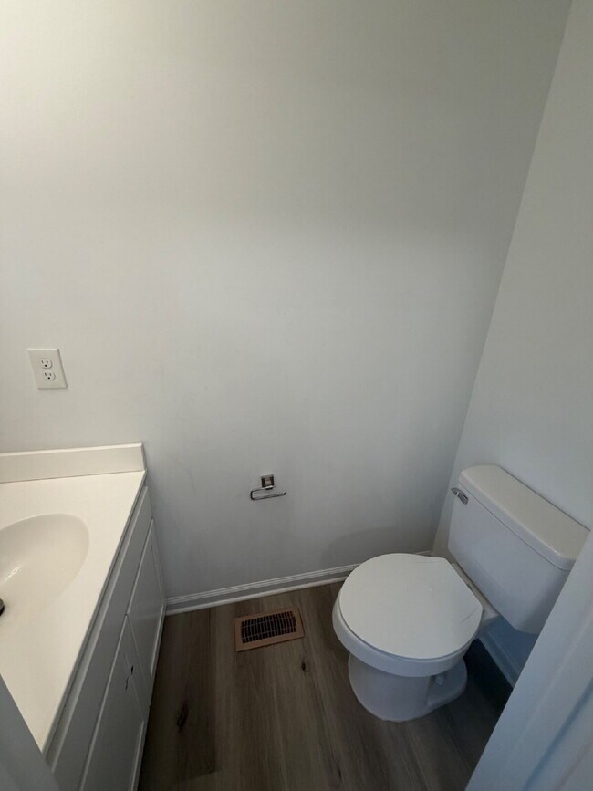 Building Photo - 106 Ryder Benson Ln