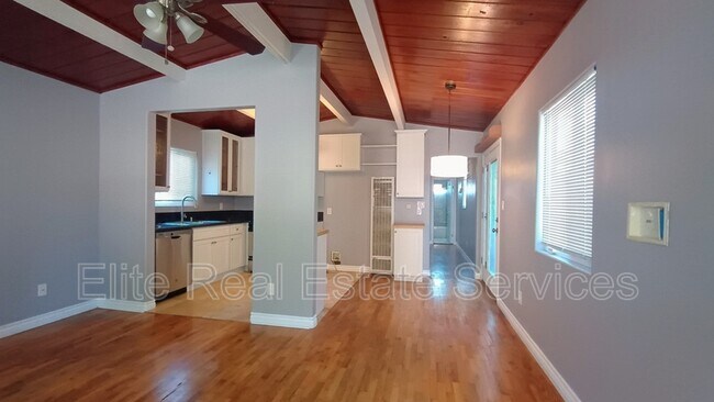 Building Photo - 5138 Savannah St