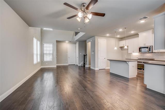 Building Photo - 704 Reeves Ln