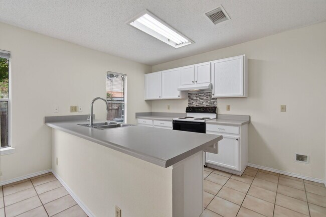 Building Photo - 8910 Kenton Mist