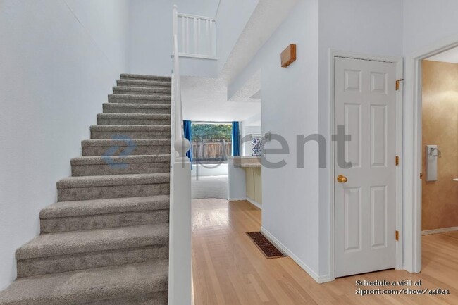Building Photo - 2744 NW Upshur St