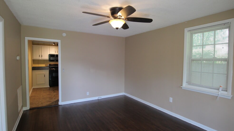 Building Photo - 2425 Chapel Avenue