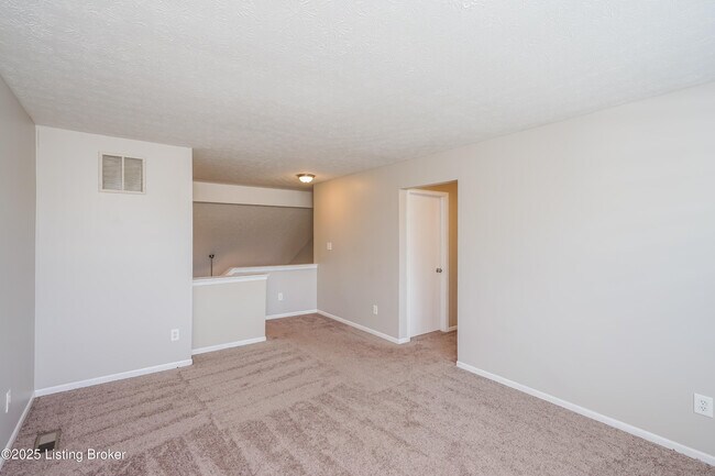 Building Photo - 6607 Hunters Creek Blvd