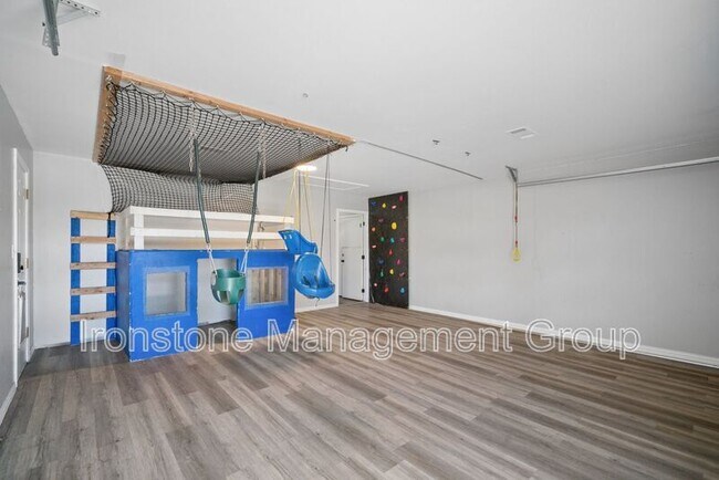 Building Photo - 11665 N 156th E Ave