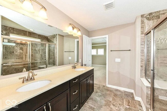 Building Photo - 14080 Knightstown Dr W