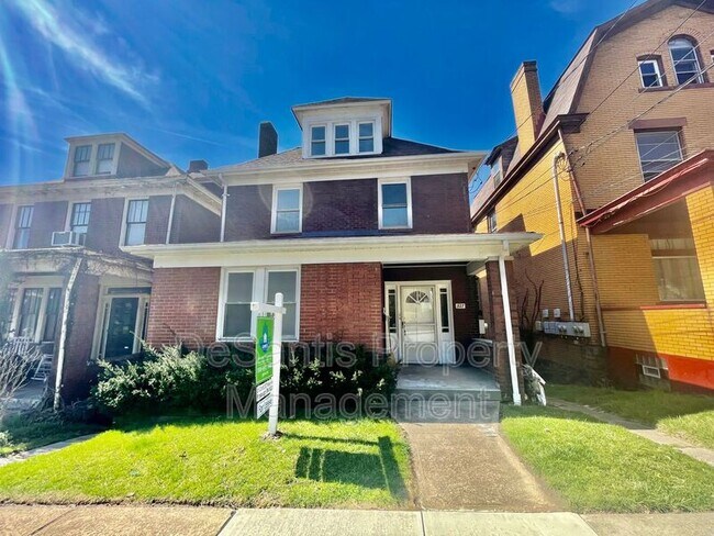 Building Photo - 527 Halsey Ave