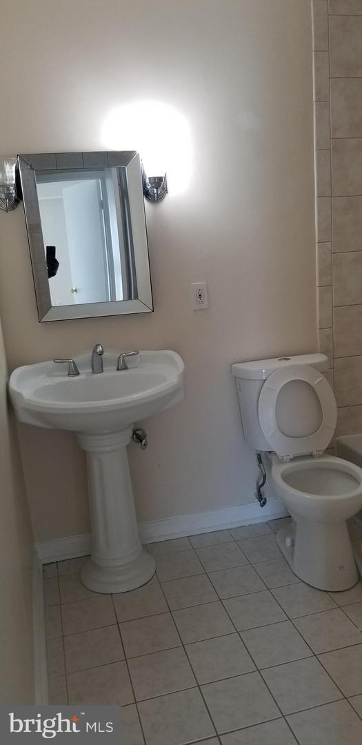 Building Photo - 5204 Newton St