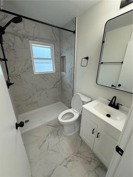 Building Photo - 9654 Selby Pl