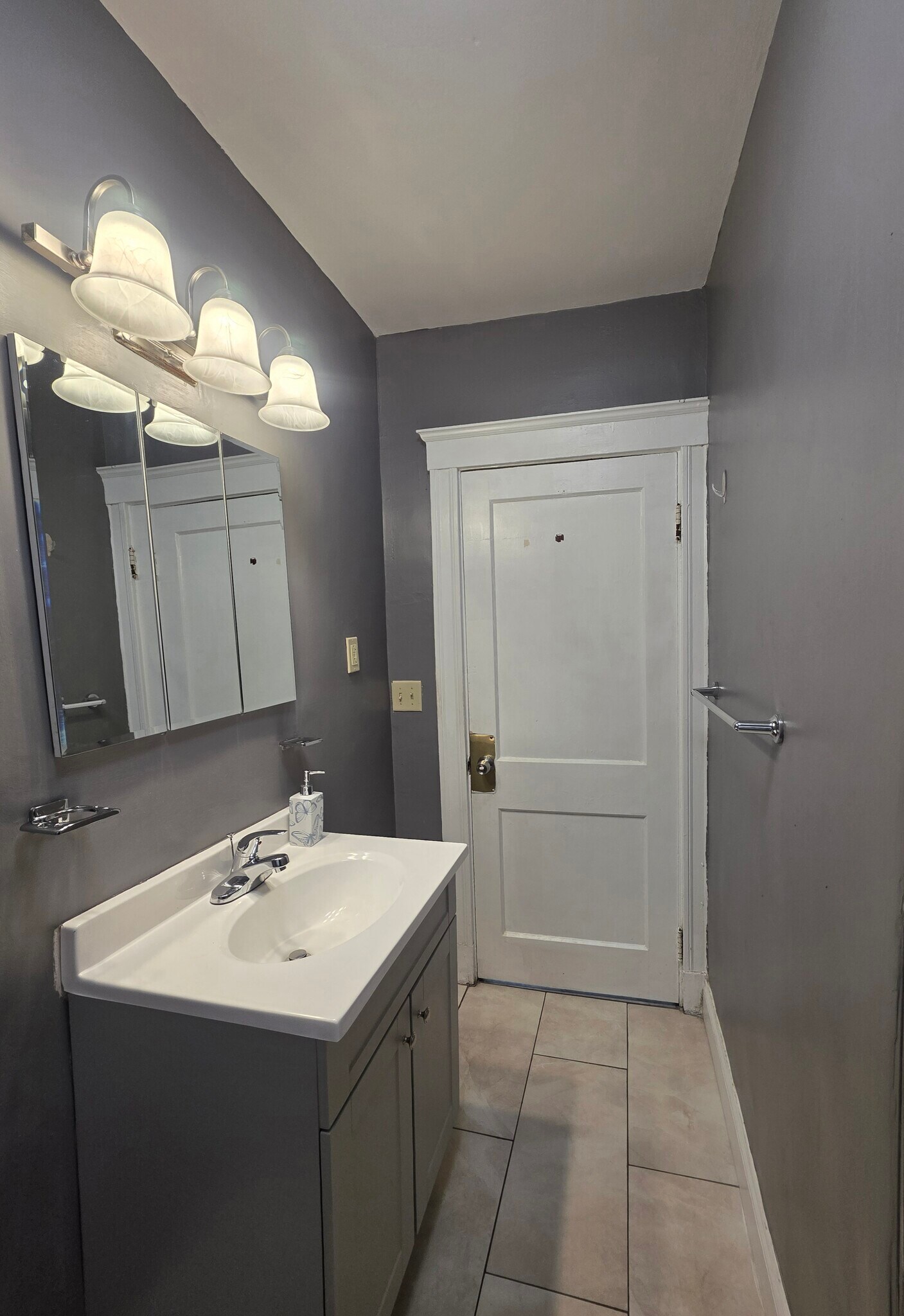 Building Photo - 14 Vera St