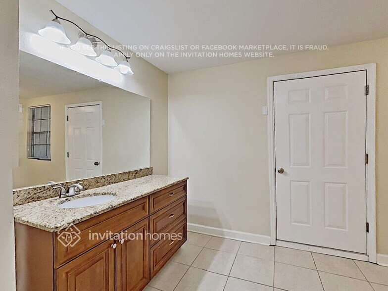 Building Photo - 2302 Carroll Grove Dr