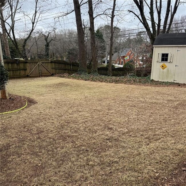 Building Photo - 1951 Wellington Ln