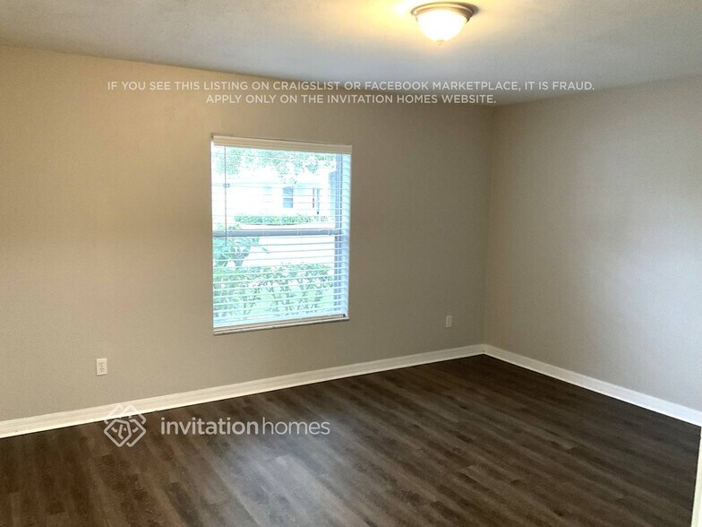 Building Photo - 2800 Turnbull Cove Dr