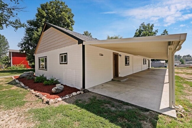 Building Photo - 297 Bard Ave