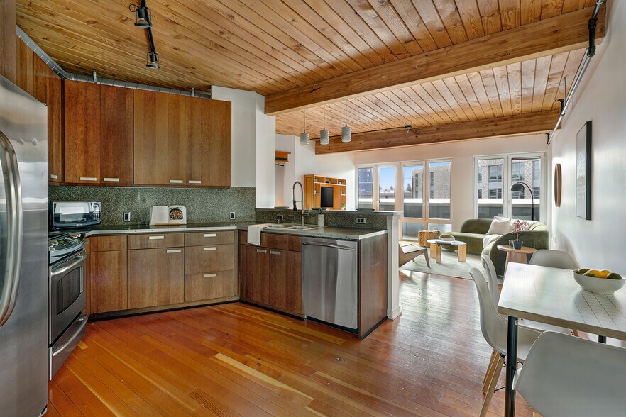 Building Photo - 1408 12th Ave