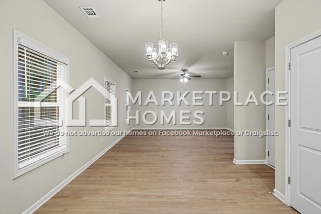Building Photo - 256 W L Miller Dr