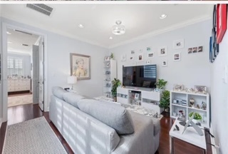 Building Photo - 924 SW 146th Ter