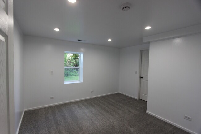 Building Photo - 103 Atwood Ave