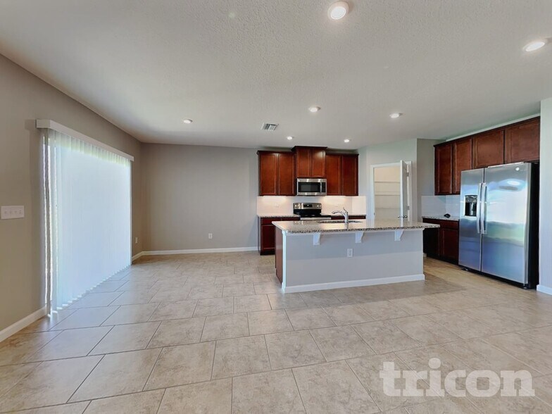 Building Photo - 11126 Daybreak Glen