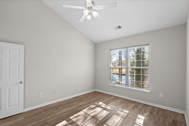 Building Photo - 3BR Townhome Carolina Forest – GREAT PRICE - Community Pool/Lake View