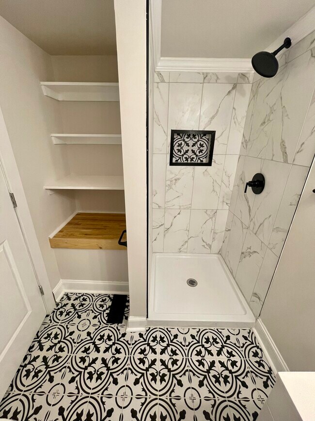 Building Photo - 113 N Patterson St