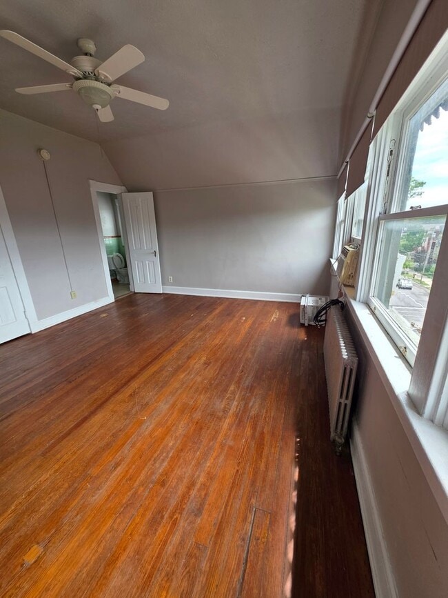 Building Photo - 634 Greenup St
